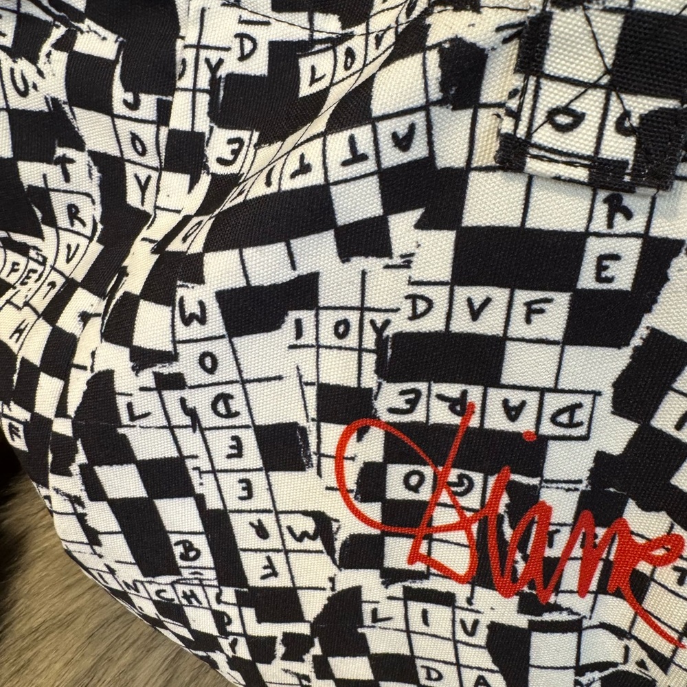 PRICE FIRM Diane Von Furstenberg Crossword Print Tote - Picture 8 of 9